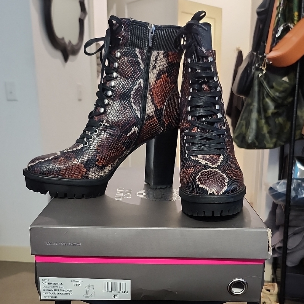 VINCE CAMUTO ERMINA LEATHER SNAKE PRINT BLOCK HEEL BOOTS